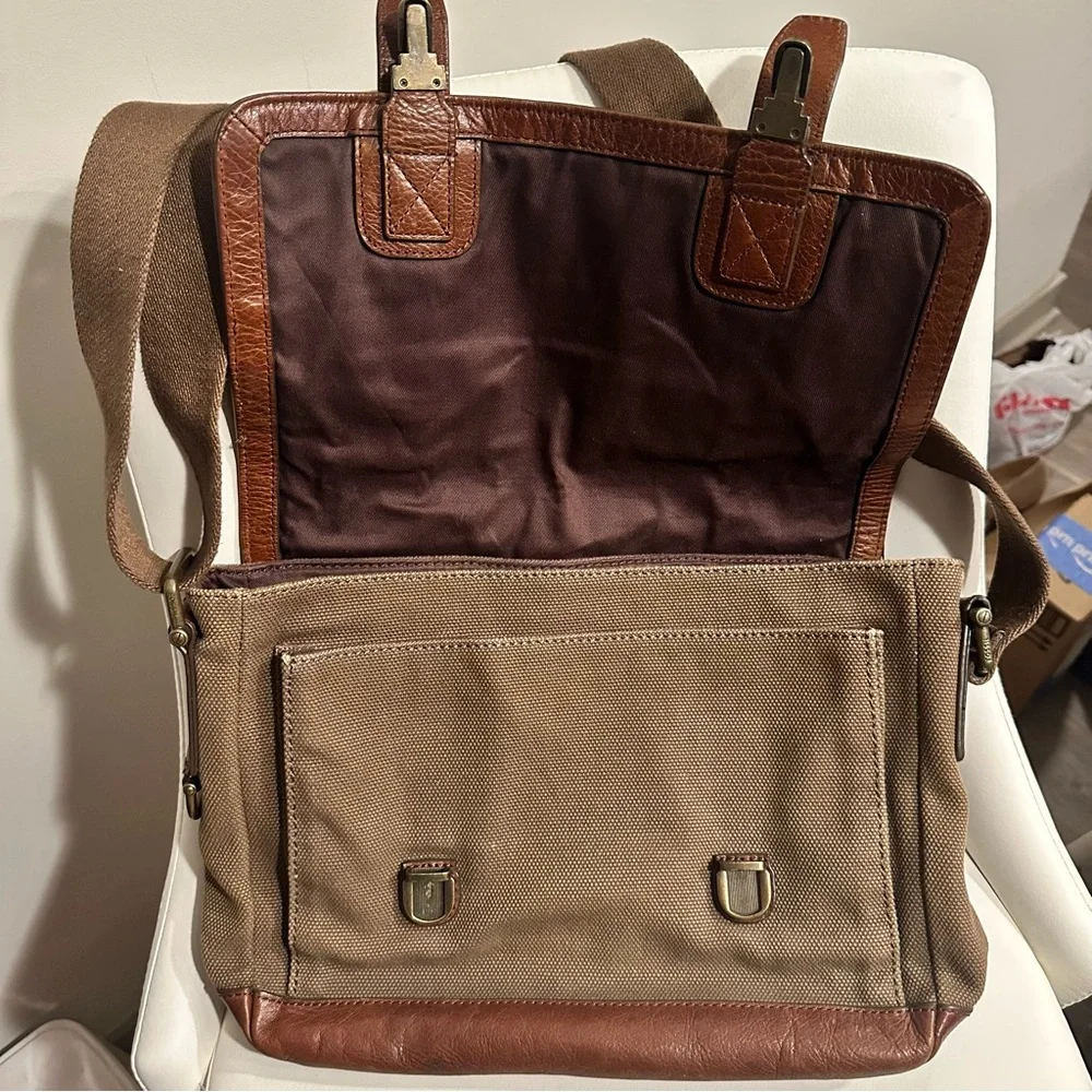 👜 Fossil Canvas & Leather Messenger Bag — Vintage Style Crossbody Laptop Satchel
